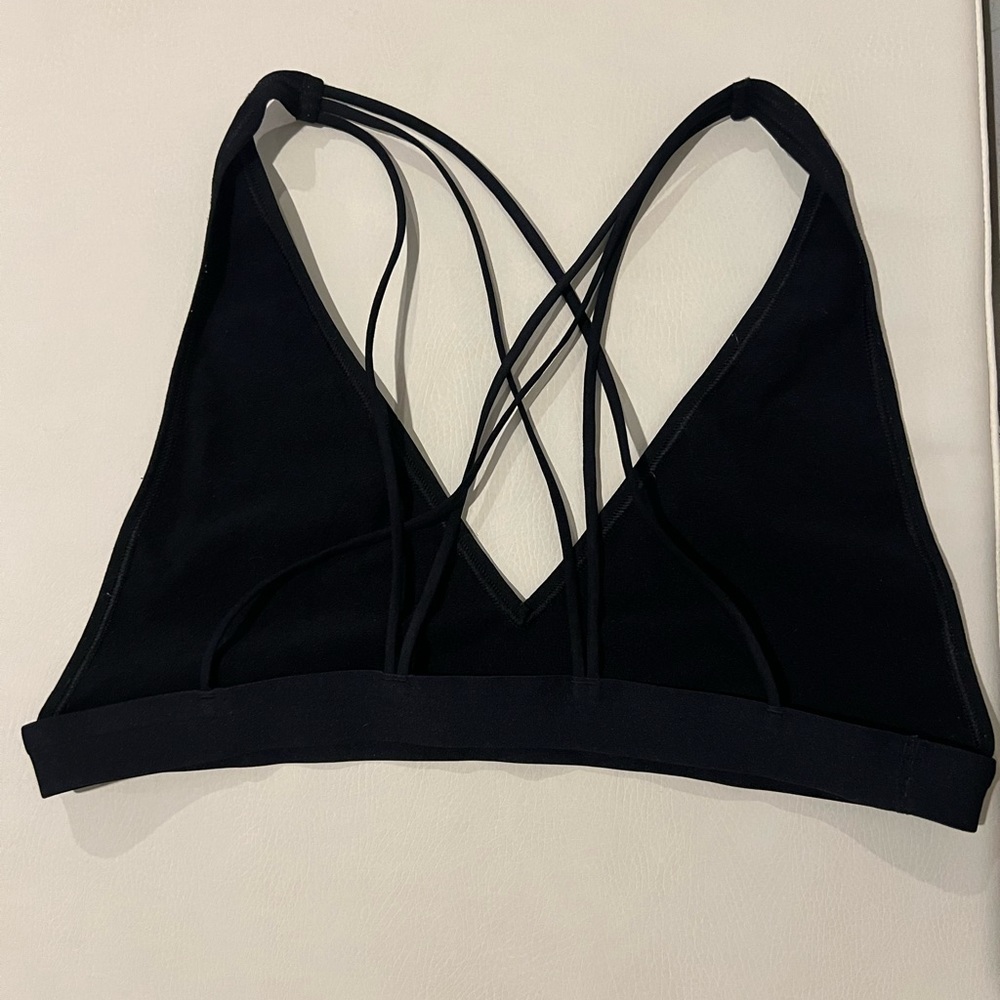 Lululemon A Little Bit Closer Bralette Black Large - Picture 4 of 5